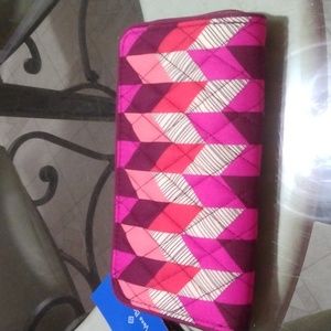 NWT Vera Bradley RFID Georgia wallet in Bohemian Chevron